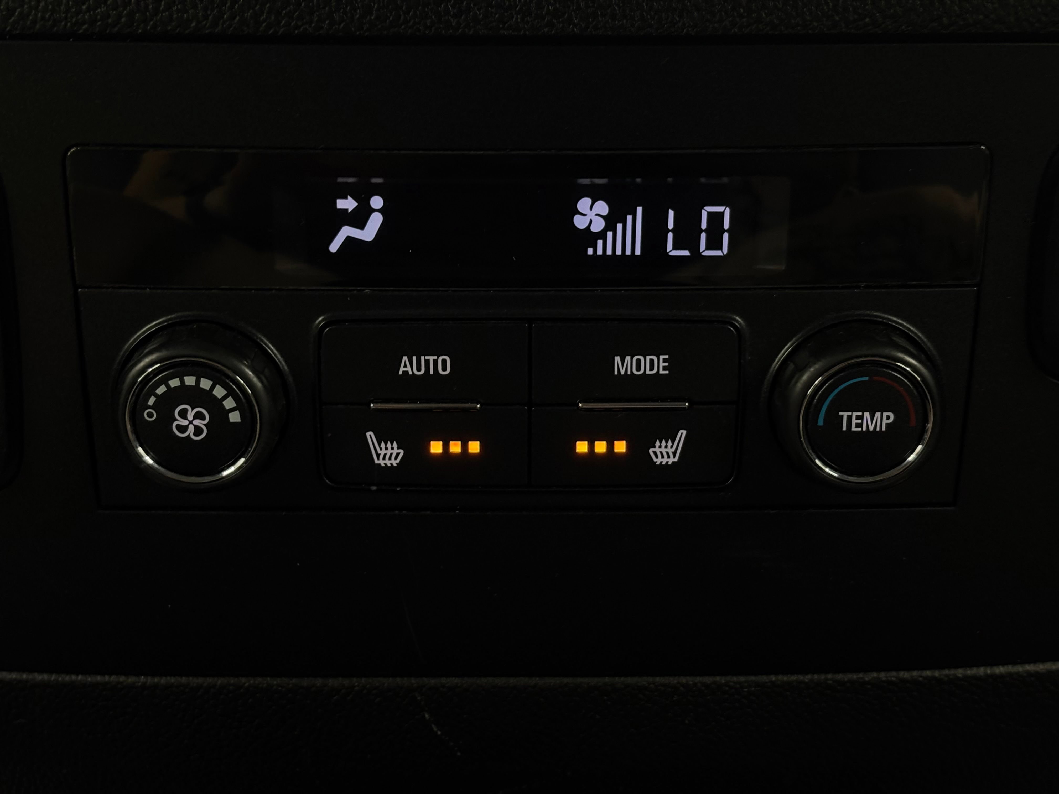 Used 2018 GMC Yukon XL SLT AWD/4WD image 6