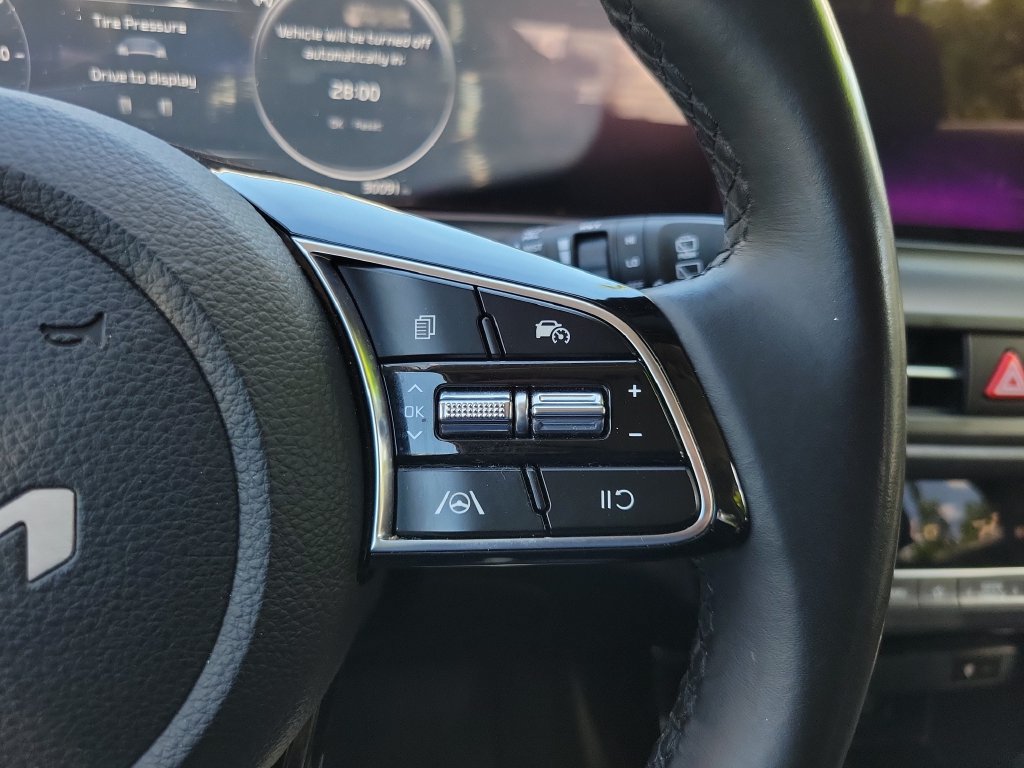 Certified 2024 Kia Seltos EX FWD image 20