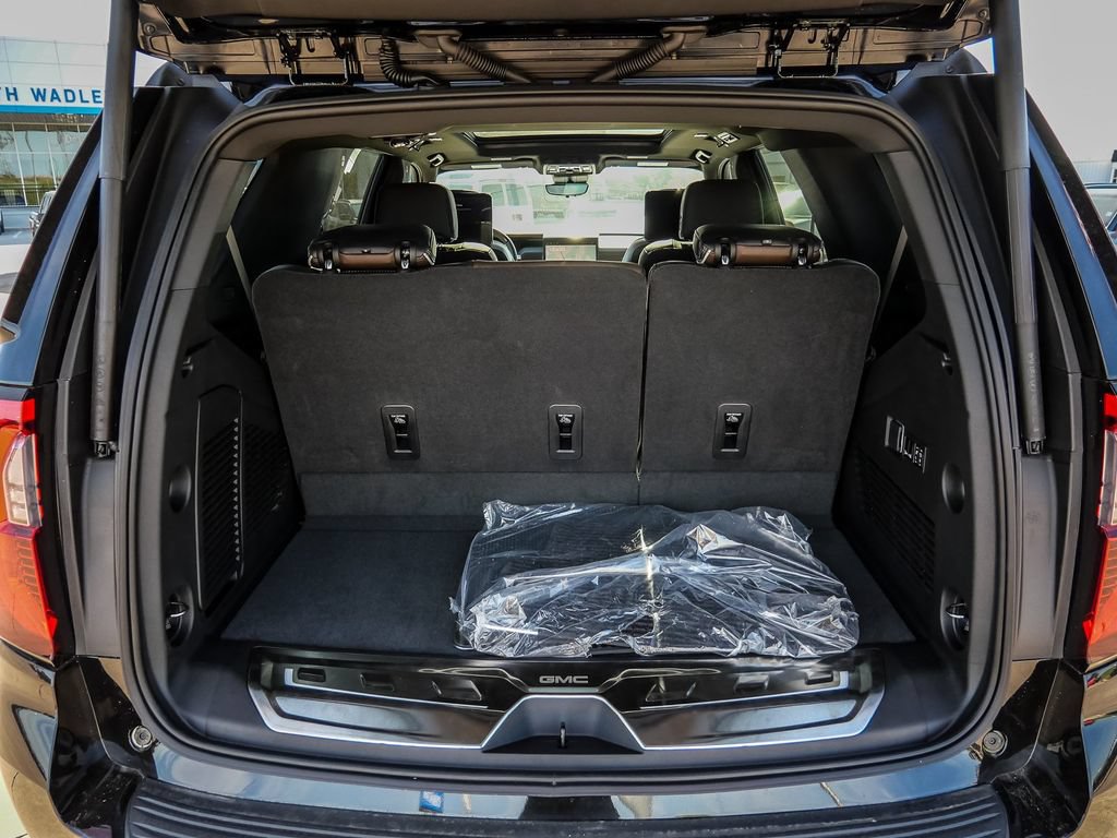 New 2026 GMC Yukon Denali Ultimate w/ LPO, Illumination Package AWD/4WD image 17