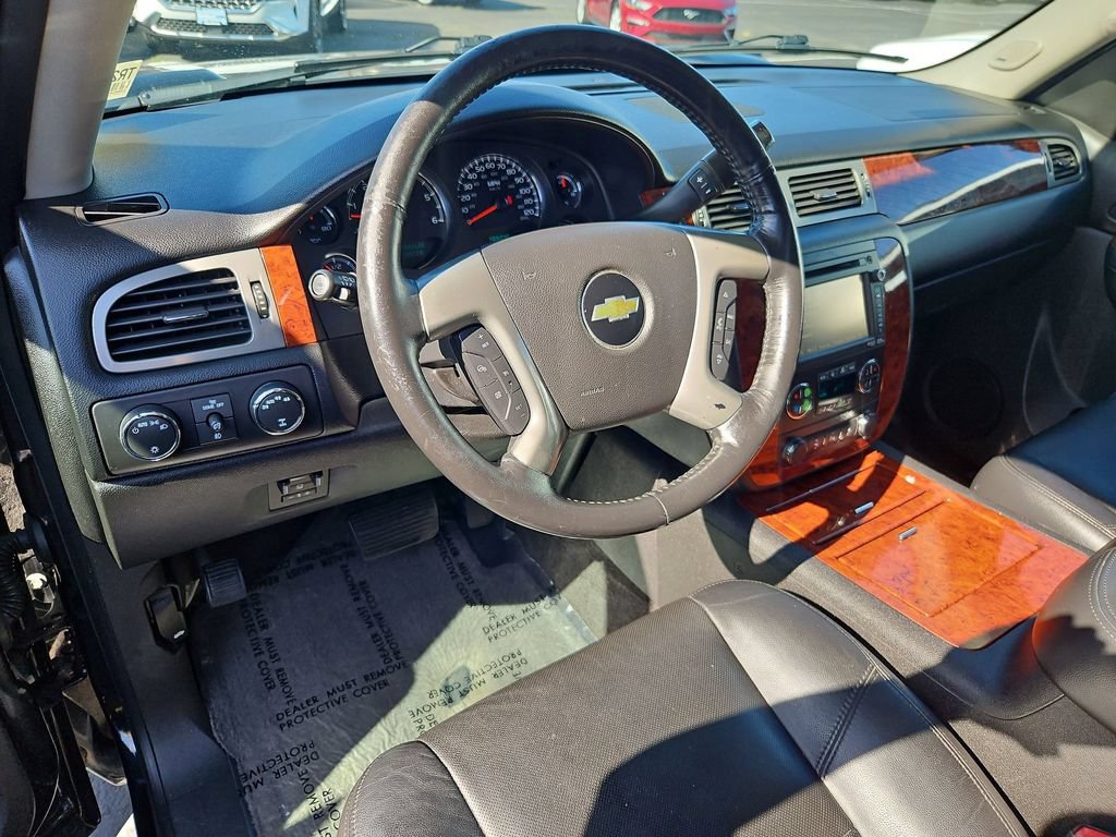 Used 2012 Chevrolet Suburban LTZ AWD/4WD image 13