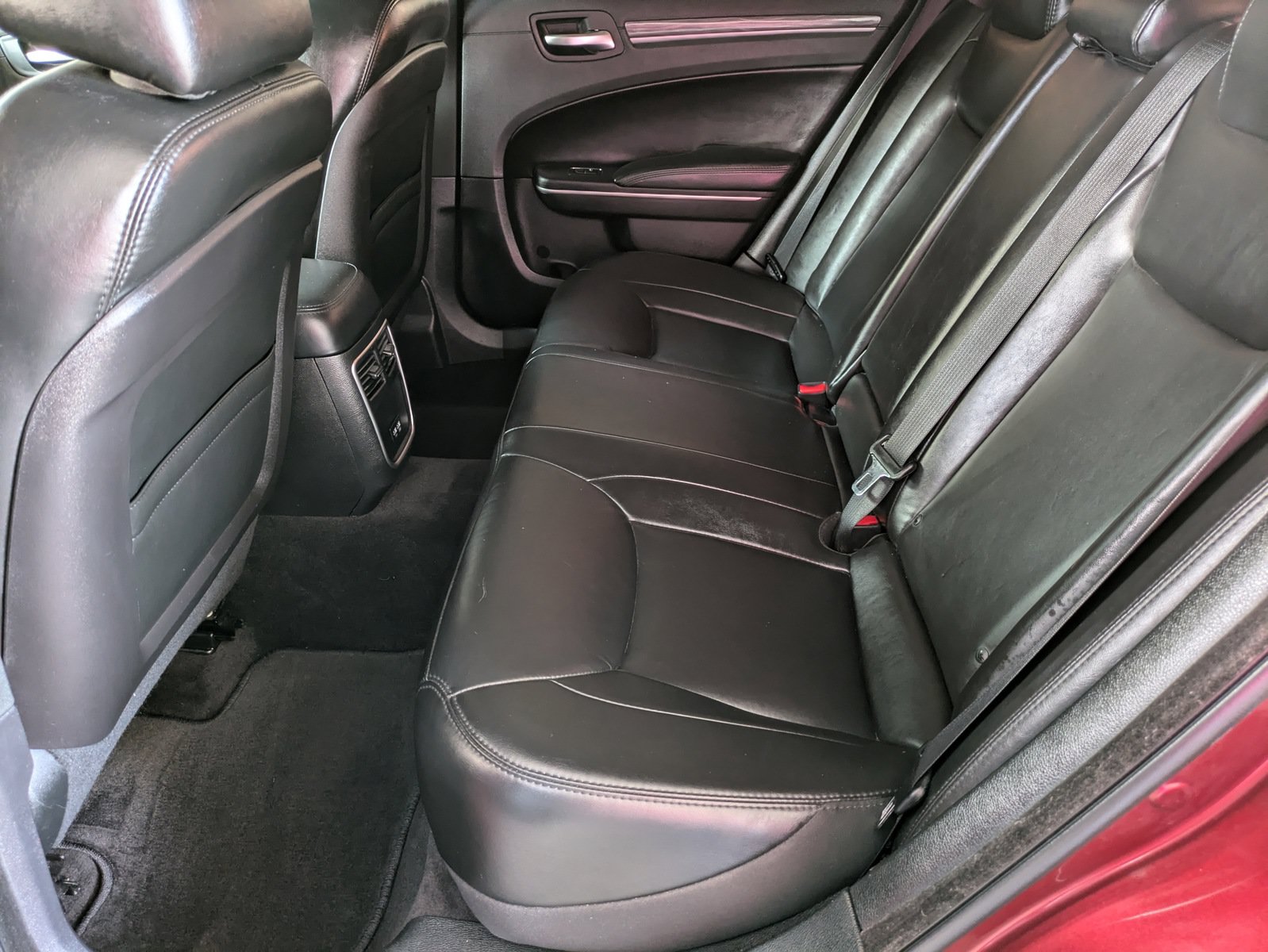 Used 2019 Chrysler 300 Touring L w/ Quick Order Package 22F RWD image 16