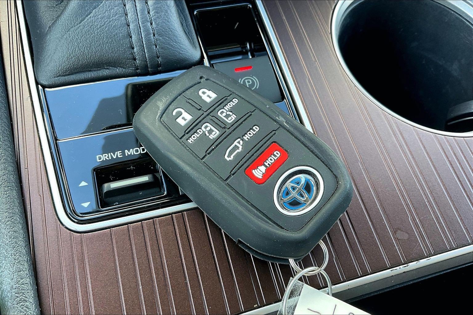 Used 2021 Toyota Sienna XLE w/ XLE Plus Package AWD/4WD image 14