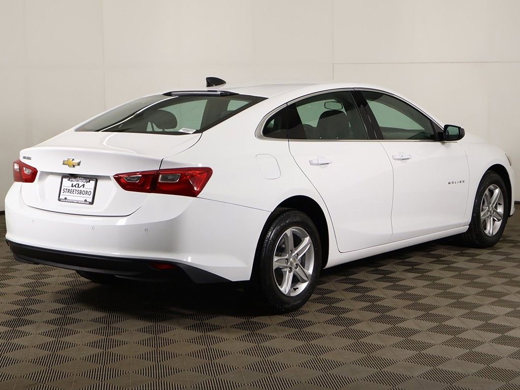 Used 2025 Chevrolet Malibu LS FWD image 9