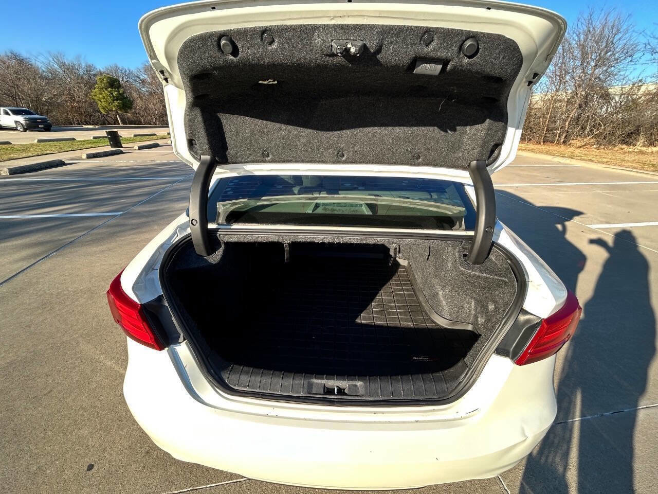 Used 2017 Nissan Maxima Platinum image 10