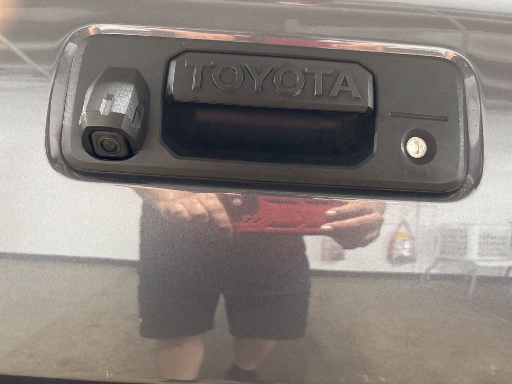 Used 2021 Toyota Tacoma SR AWD/4WD image 27