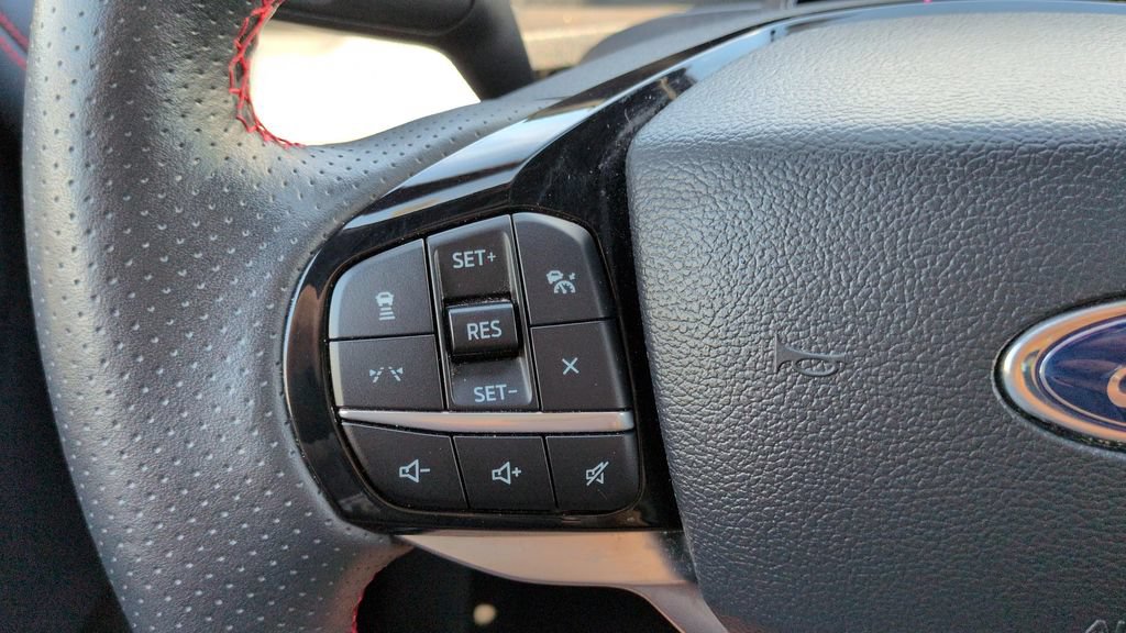 Used 2025 Ford Explorer ST-Line AWD/4WD image 21