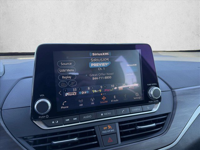 Used 2025 Nissan Altima 2.5 SV FWD image 19