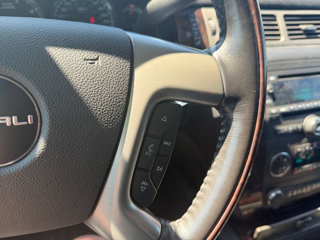 Used 2013 GMC Sierra 2500 Denali AWD/4WD image 18