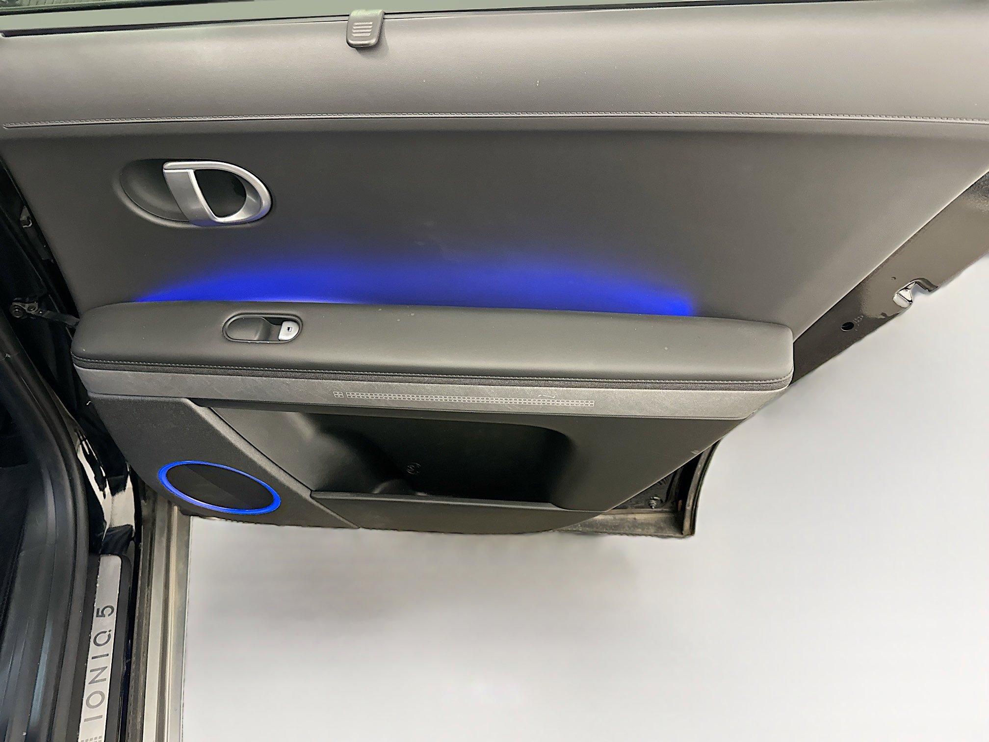 Used 2023 Hyundai Ioniq 5 Limited w/ Cargo Package image 32