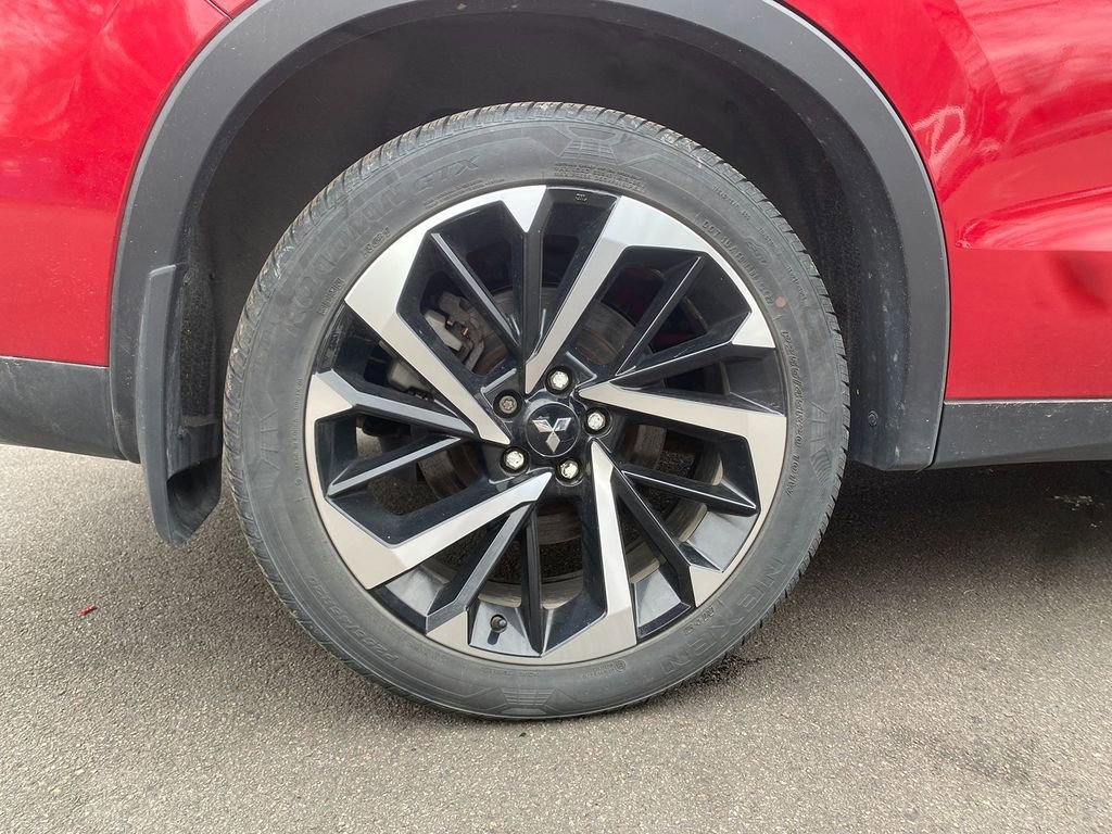 Used 2023 Mitsubishi Outlander SE image 30