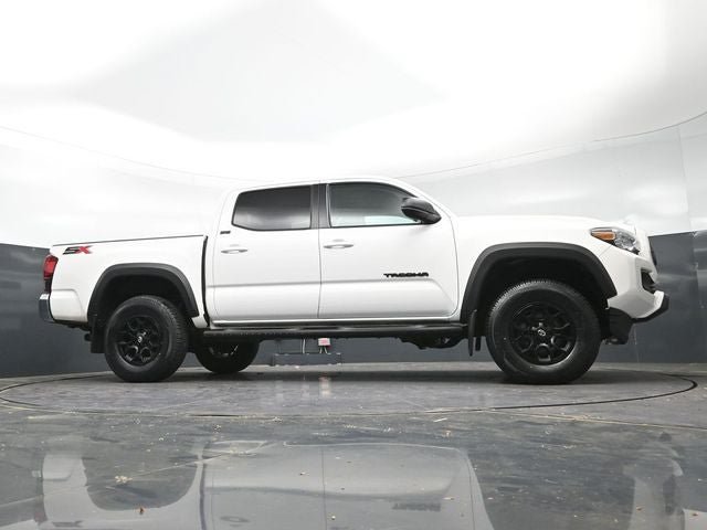 Used 2023 Toyota Tacoma SR5 AWD/4WD image 25
