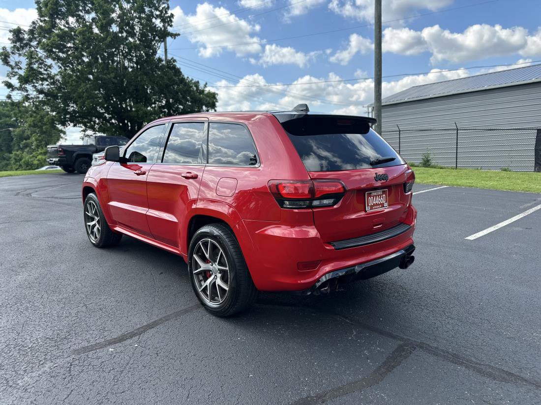 Used 2016 Jeep Grand Cherokee SRT image 3