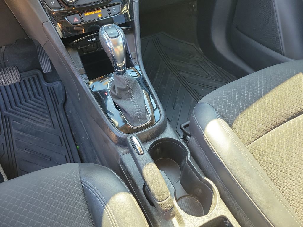 Used 2022 Buick Encore Preferred w/ Safety Package II image 29