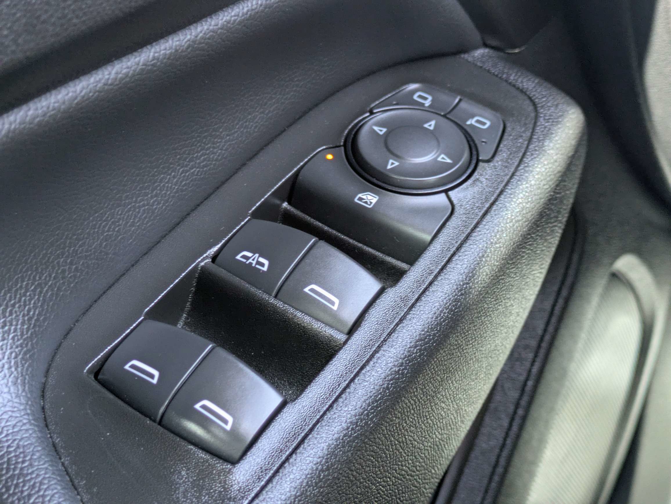Used 2021 Chevrolet Equinox LT FWD image 26