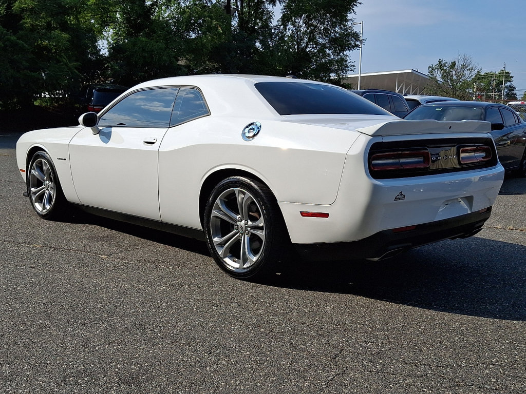Used 2022 Dodge Challenger R/T RWD image 3