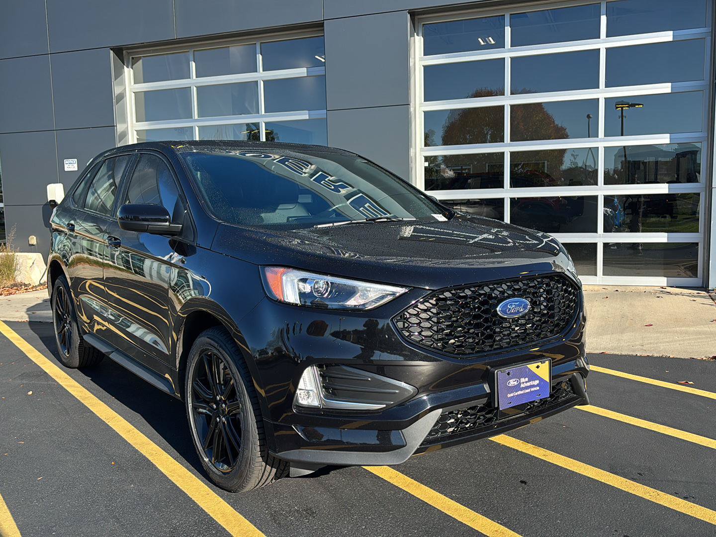Certified 2023 Ford Edge ST-Line AWD/4WD image 4