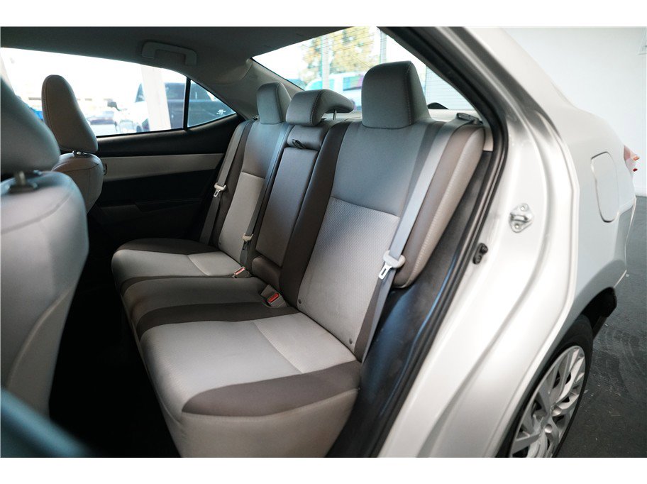 Used 2017 Toyota Corolla LE image 12