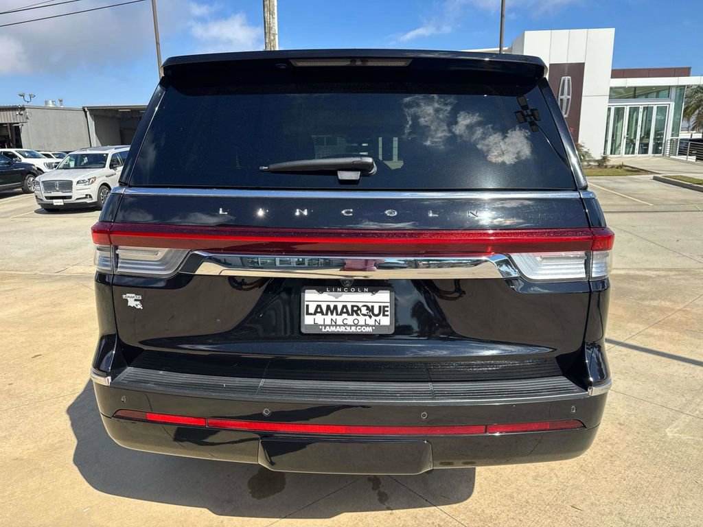 Certified 2024 Lincoln Navigator Reserve image 7