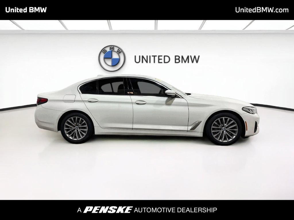 Certified 2023 BMW 530i xDrive w/ Premium Package AWD/4WD image 4
