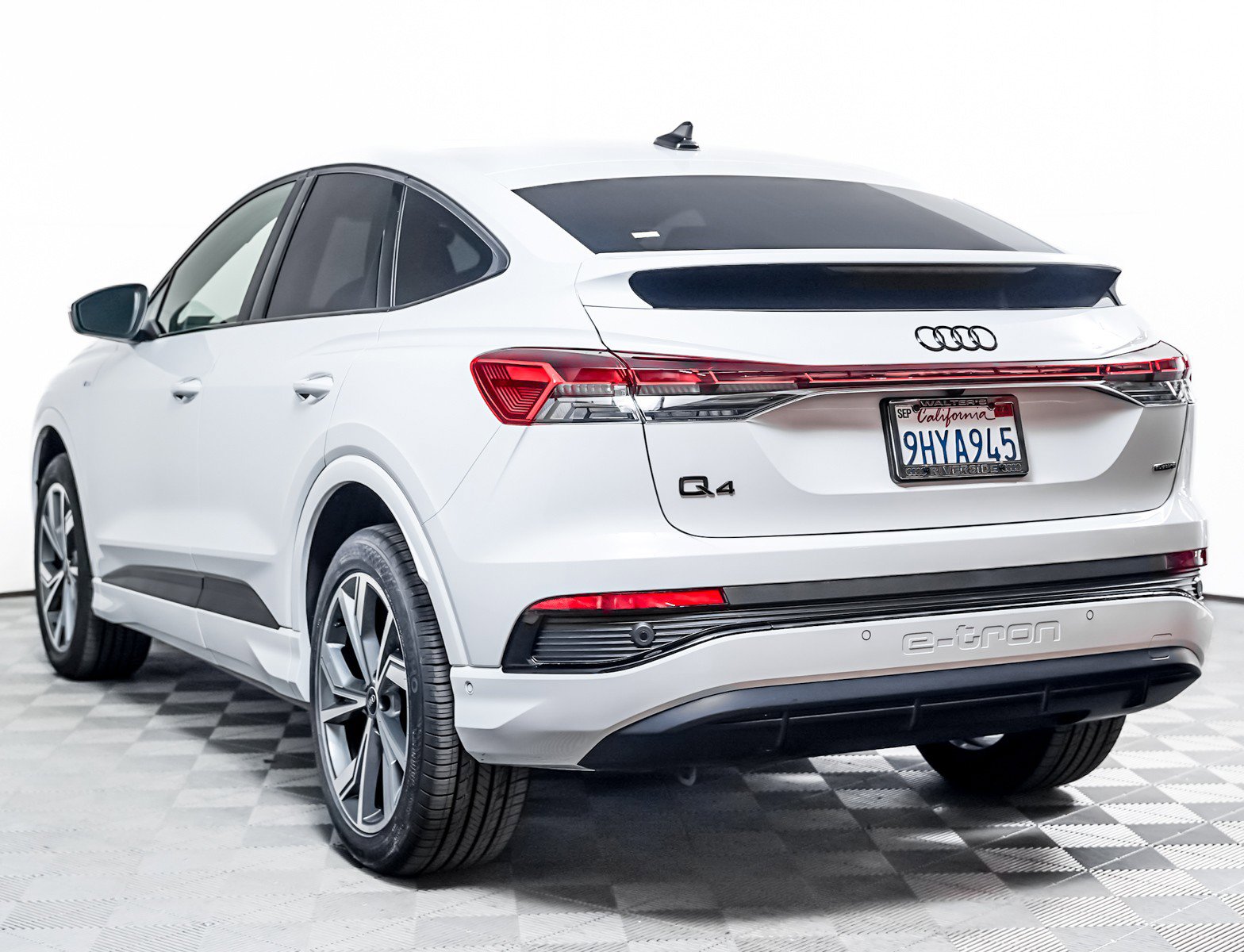 Certified 2023 Audi Q4 e-tron Premium Plus w/ Premium Plus AWD/4WD image 2