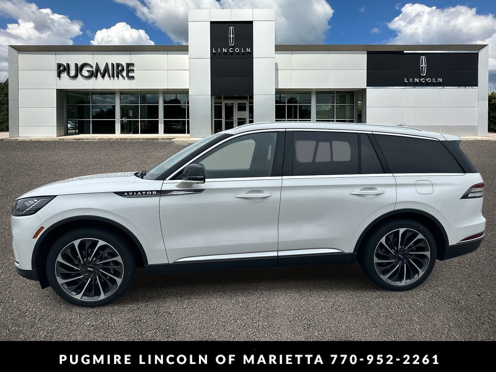 New 2026 Lincoln Aviator Reserve RWD image 4
