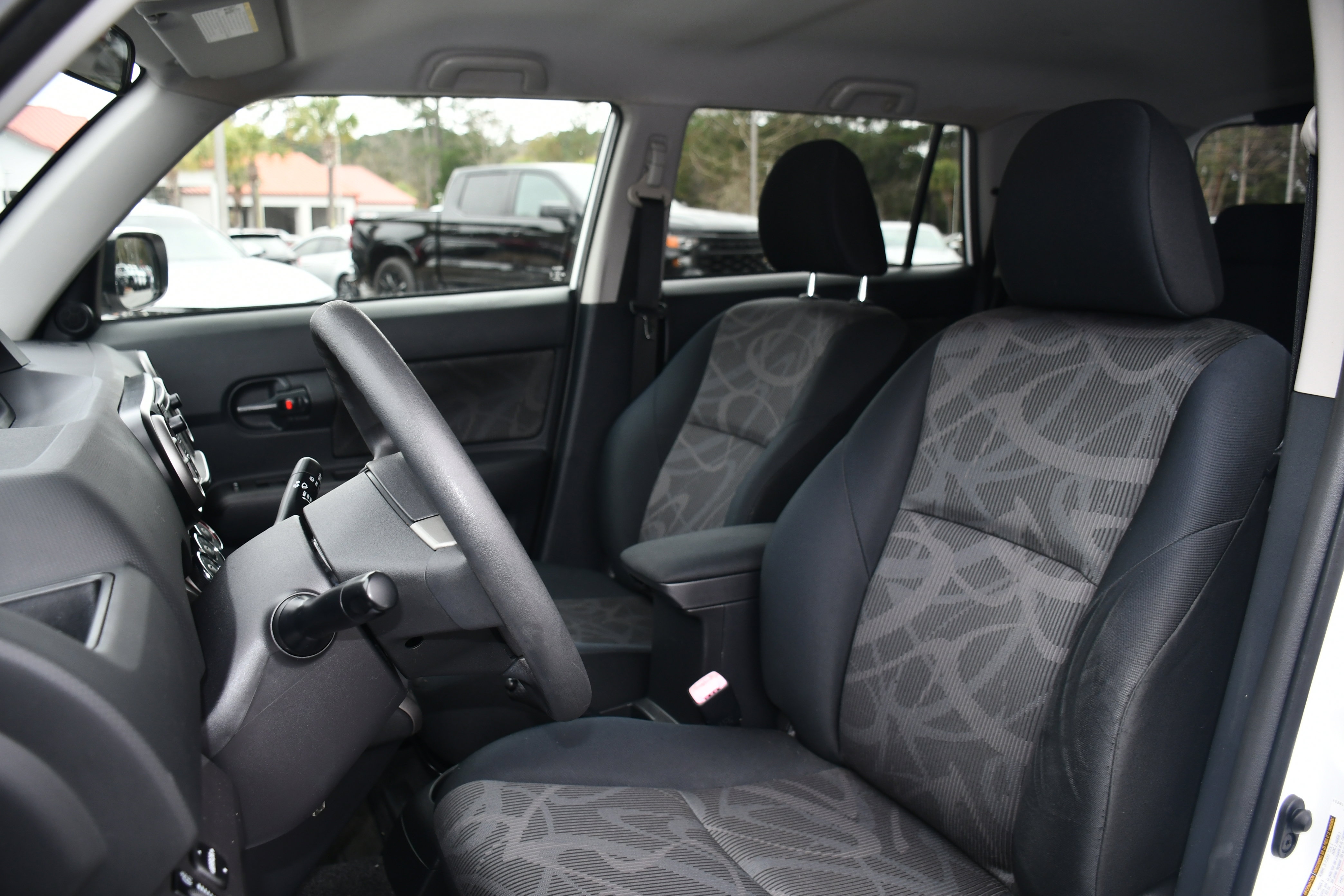 Used 2015 Scion xB image 9
