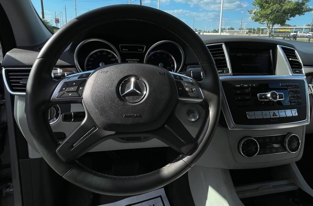 Used 2015 Mercedes-Benz ML 350 2WD w/ Premium 1 Package image 19
