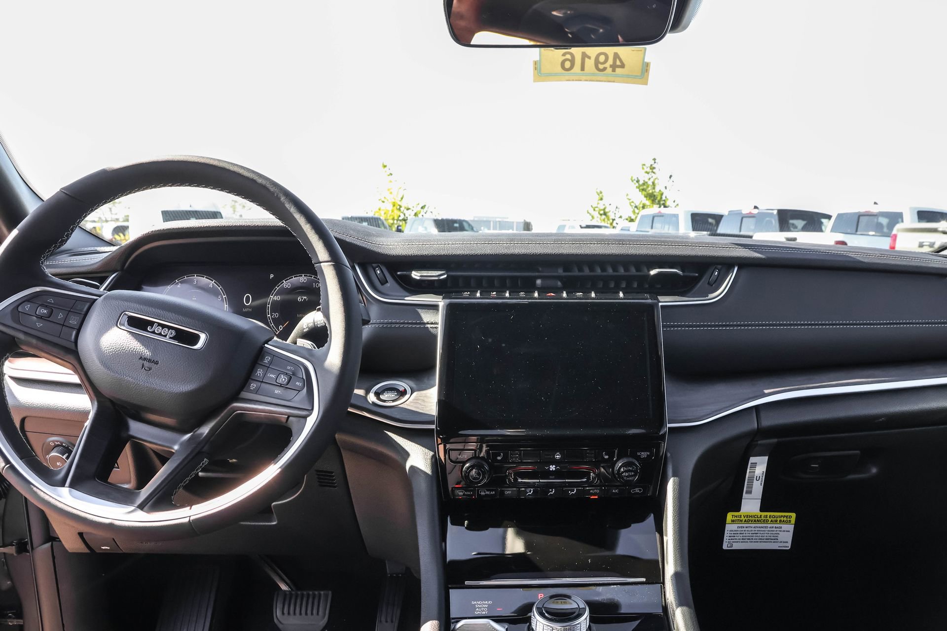 New 2025 Jeep Grand Cherokee Limited w/ Black Appearance Package image 9