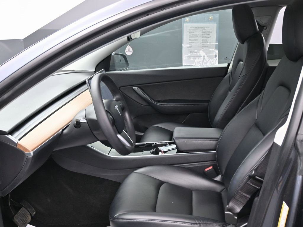 Used 2021 Tesla Model Y Long Range image 16