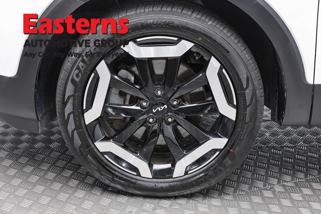 Used 2025 Kia Telluride S FWD image 37