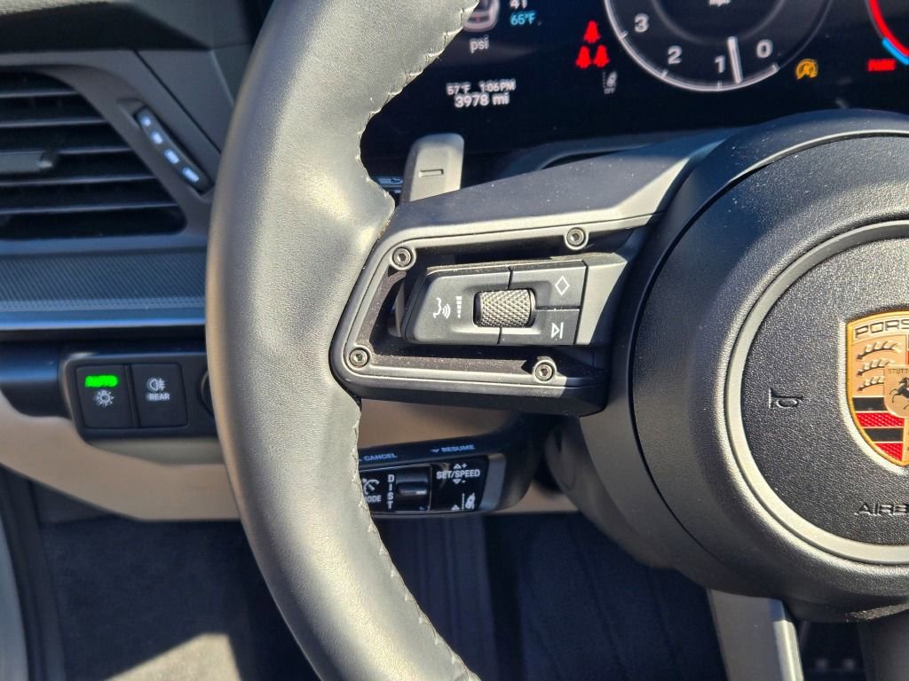 Certified 2025 Porsche 911 Carrera image 33