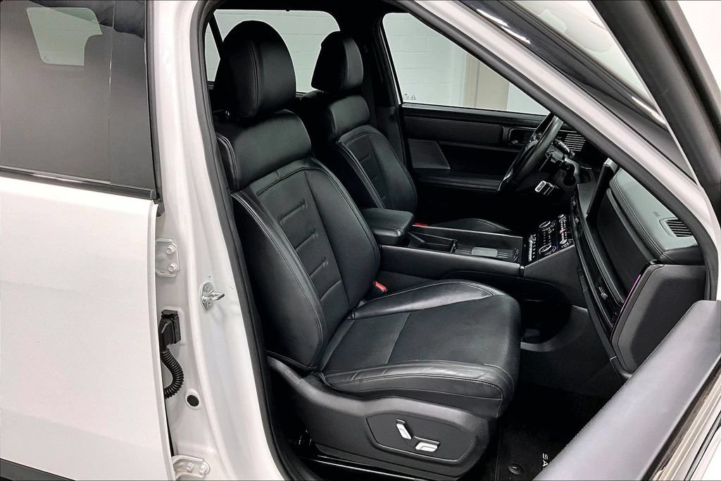 Used 2024 Hyundai Santa Fe Calligraphy AWD/4WD image 9
