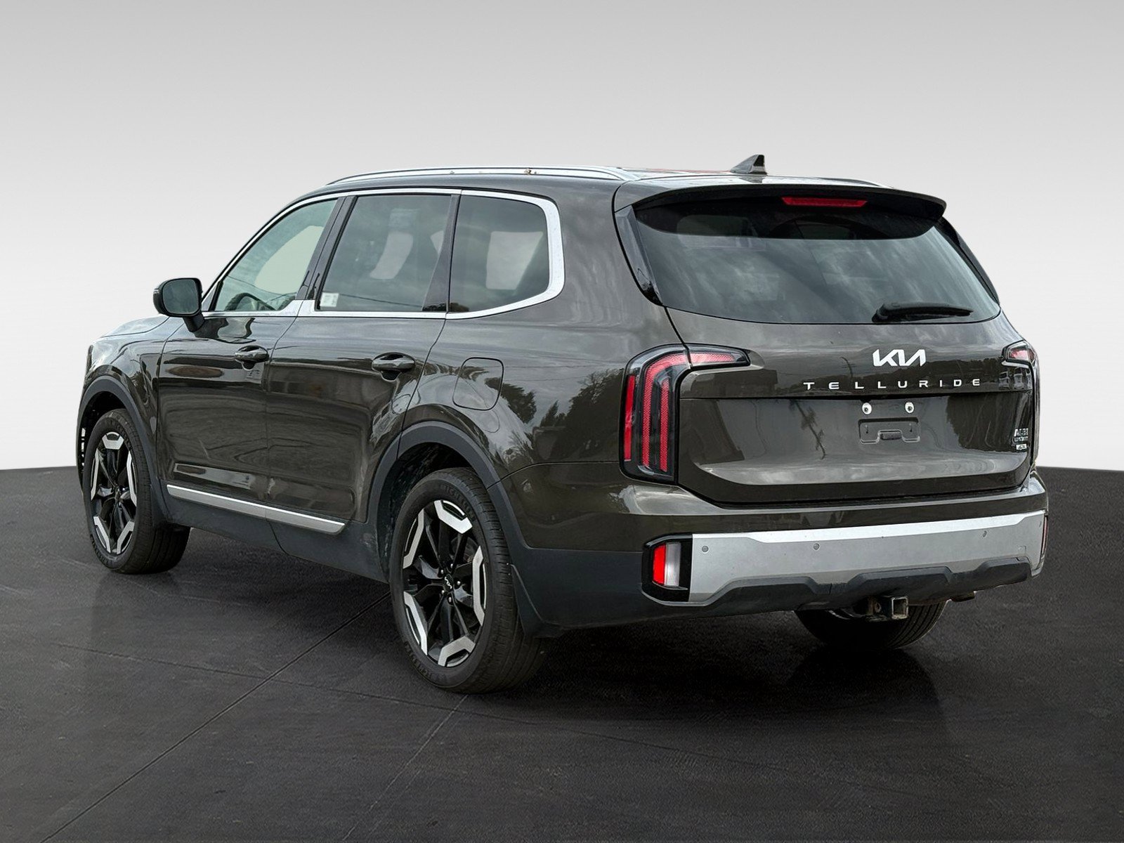 Used 2023 Kia Telluride EX AWD/4WD image 7