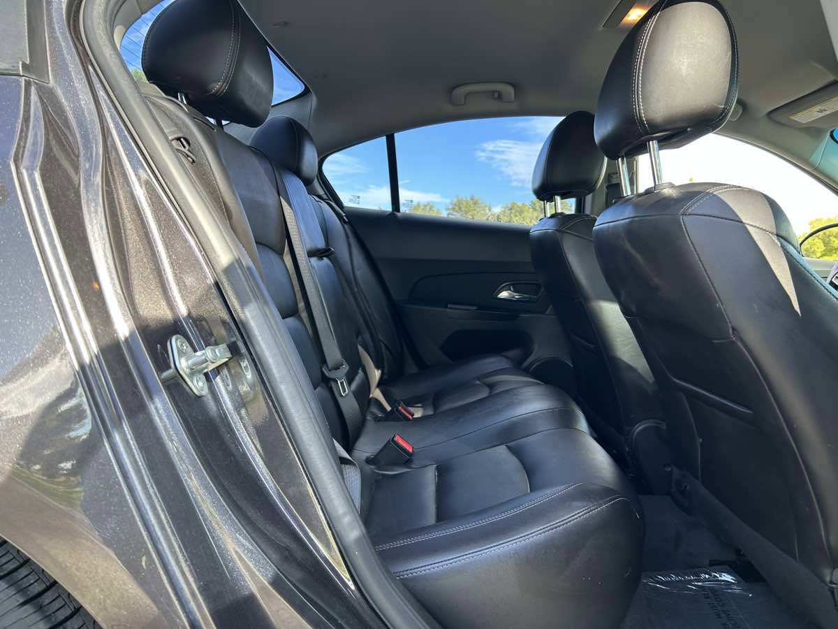 Used 2014 Chevrolet Cruze Diesel FWD image 23