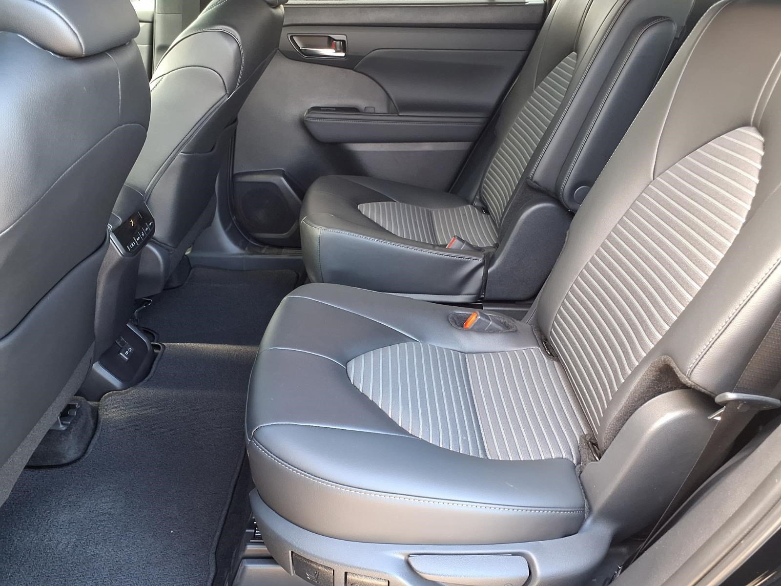 New 2026 Toyota Highlander XSE AWD/4WD image 9