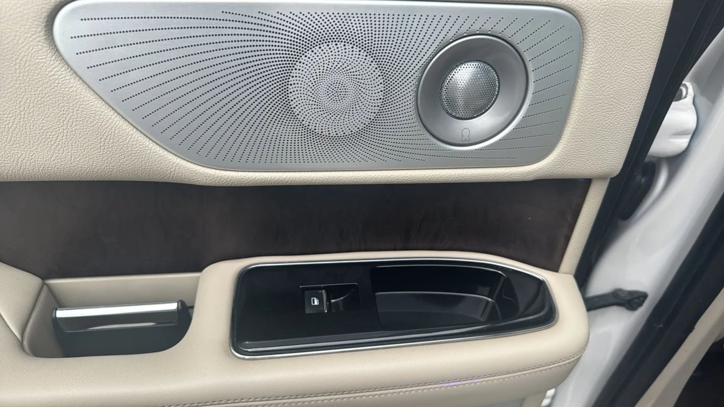 Used 2019 Lincoln Navigator Reserve AWD/4WD image 28