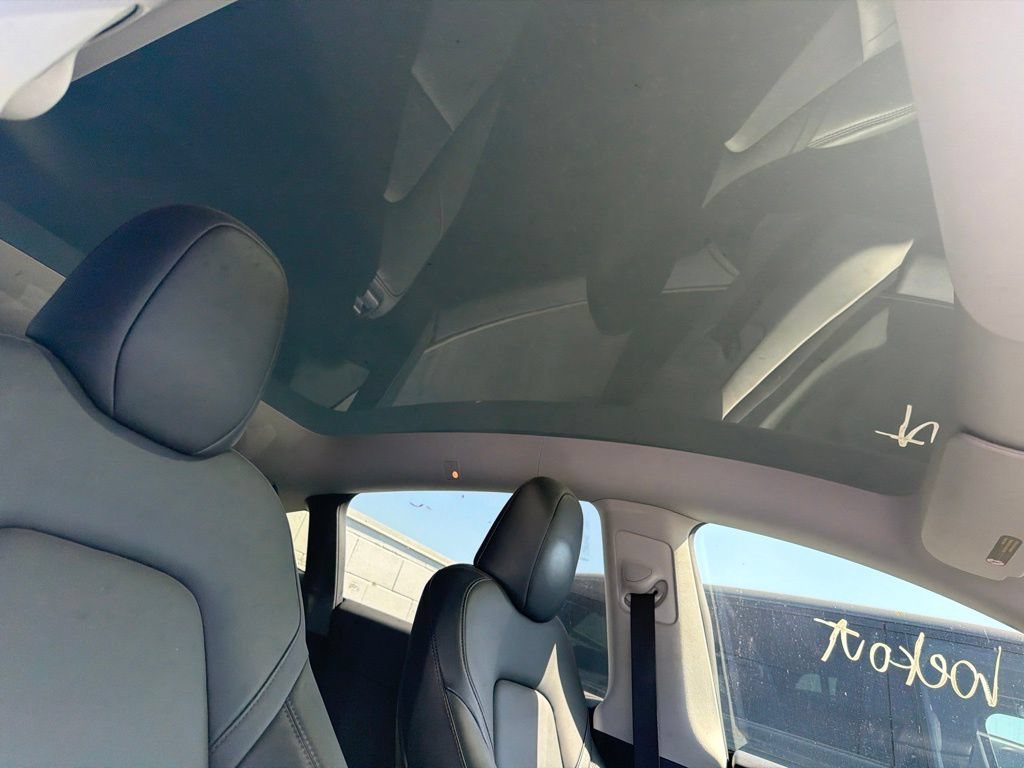 Used 2024 Tesla Model Y Long Range AWD/4WD image 7