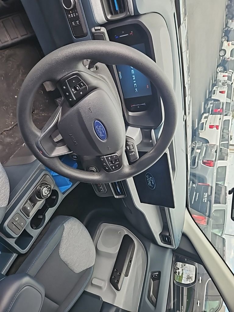 Used 2025 Ford Maverick XLT w/ Equipment Group 302A image 16