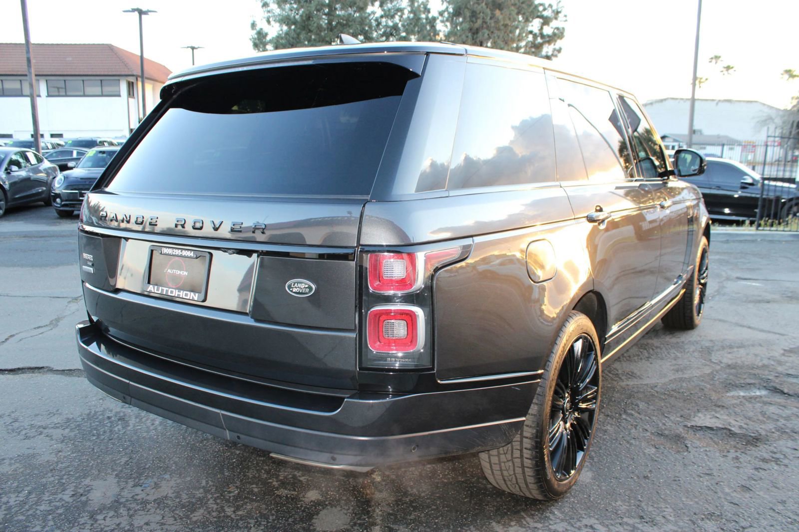 Used 2021 Land Rover Range Rover P525 Westminster Edition LWB image 9