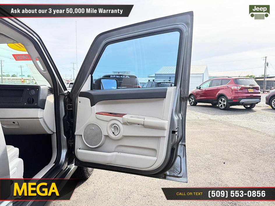 Used 2007 Jeep Commander Limited AWD/4WD image 24