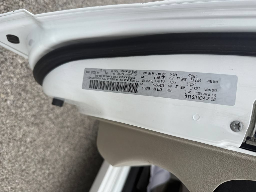 Used 2019 Dodge Grand Caravan SXT FWD image 42