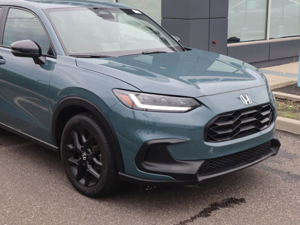 Used 2023 Honda HR-V Sport image 4