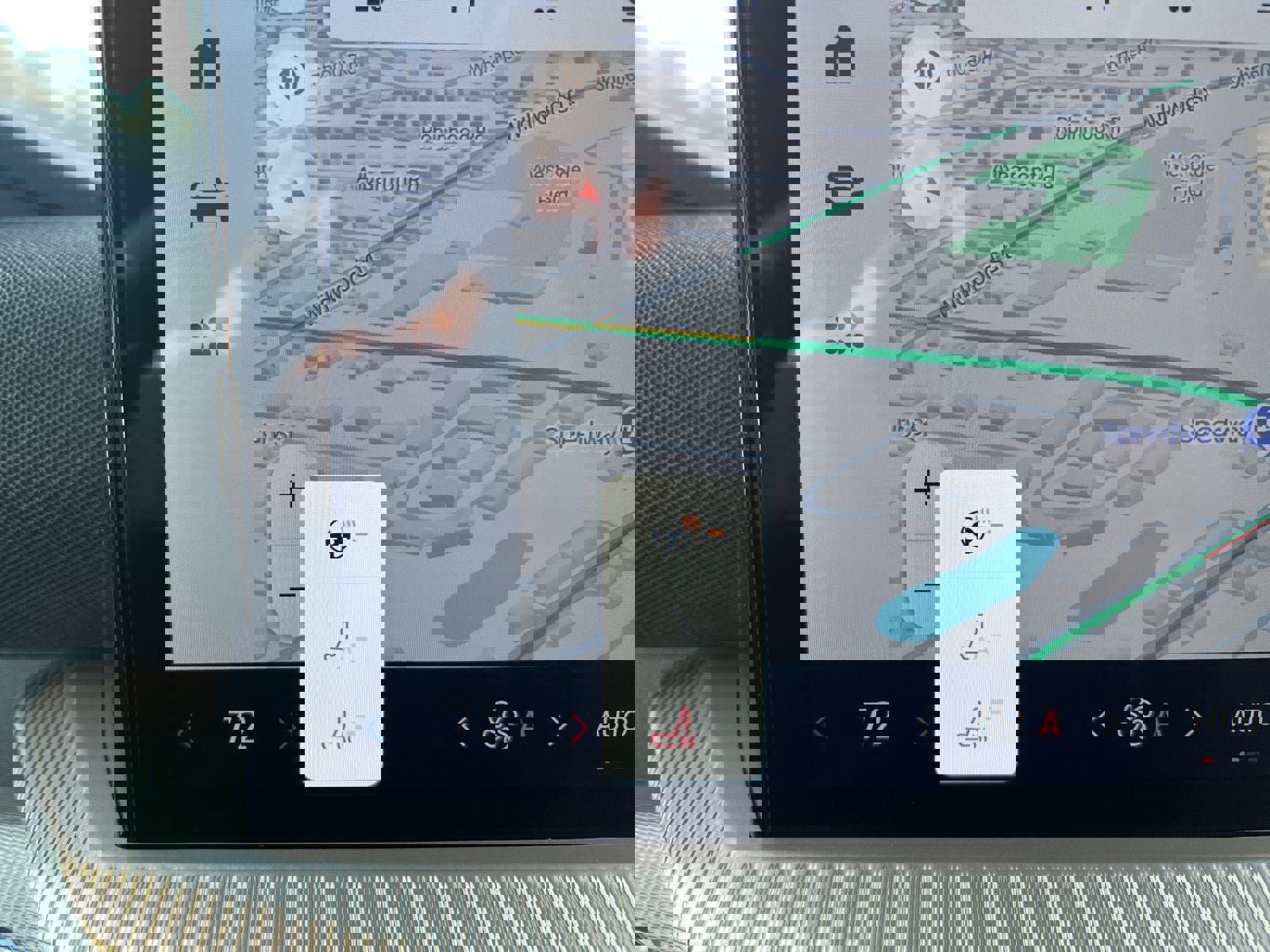 New 2025 Ford Explorer Active w/ Active Comfort Package image 31