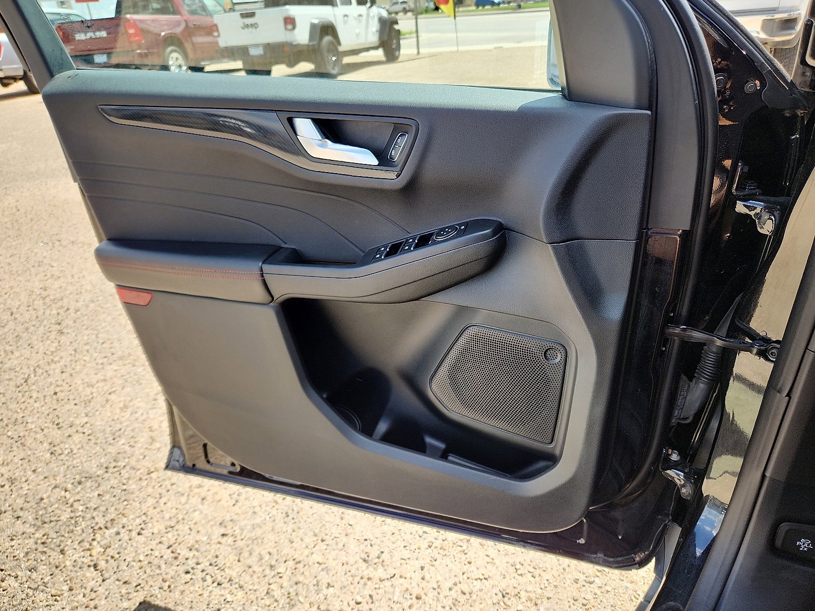 Used 2023 Ford Escape ST-Line image 13