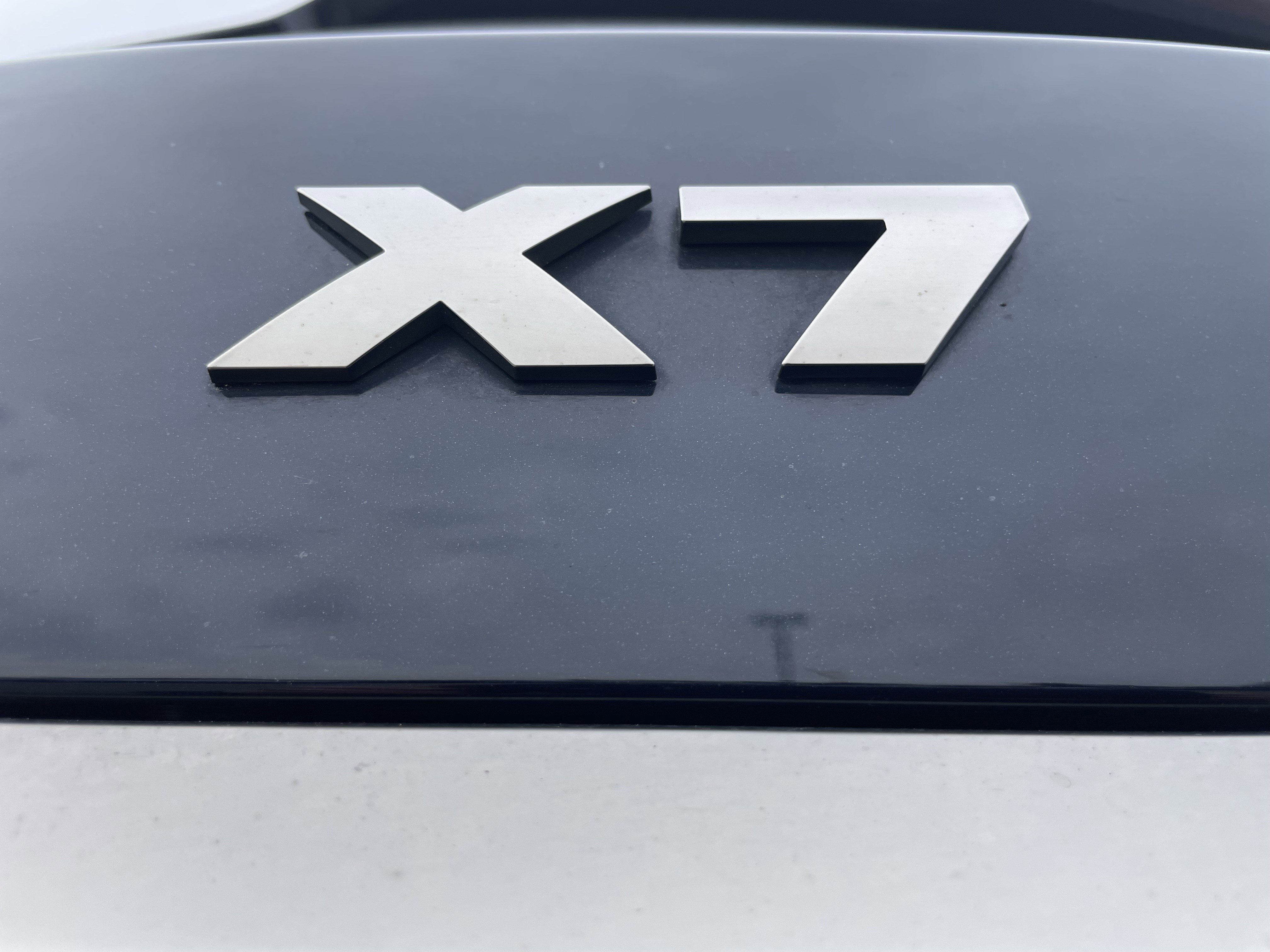 Used 2022 BMW X7 M50i w/ Luxury Seating Package image 35