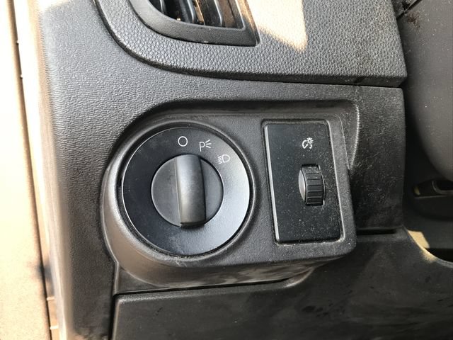 Used 2010 Ford Focus SE FWD image 7