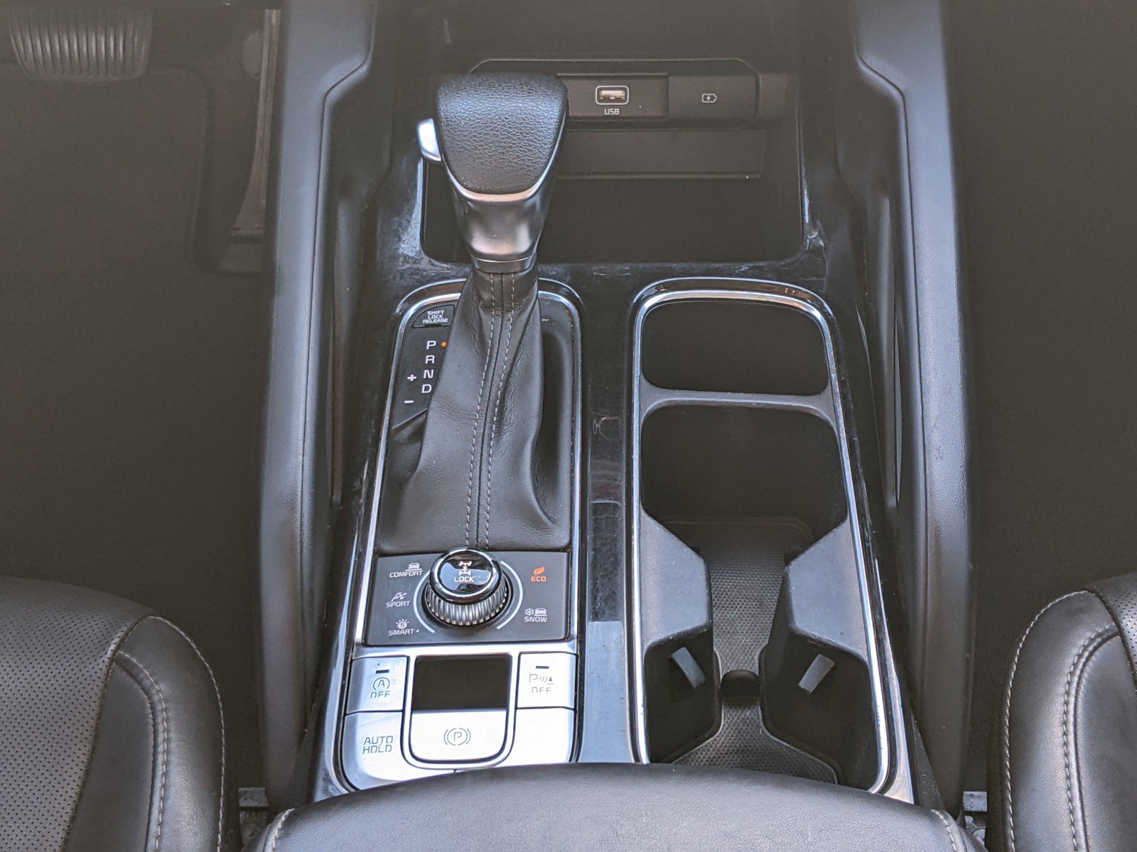 Used 2020 Kia Telluride LX image 32