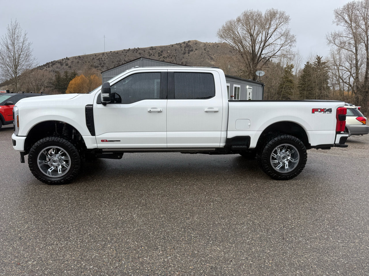 Used 2025 Ford F250 Platinum image 2