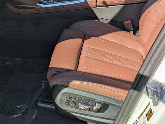 New 2026 BMW X7 M60i w/ Executive Package image 4