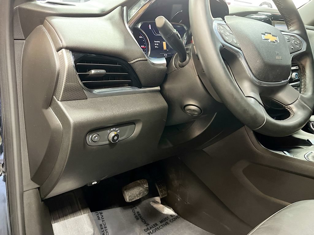 Used 2023 Chevrolet Traverse Premier w/ Redline Edition AWD/4WD image 10